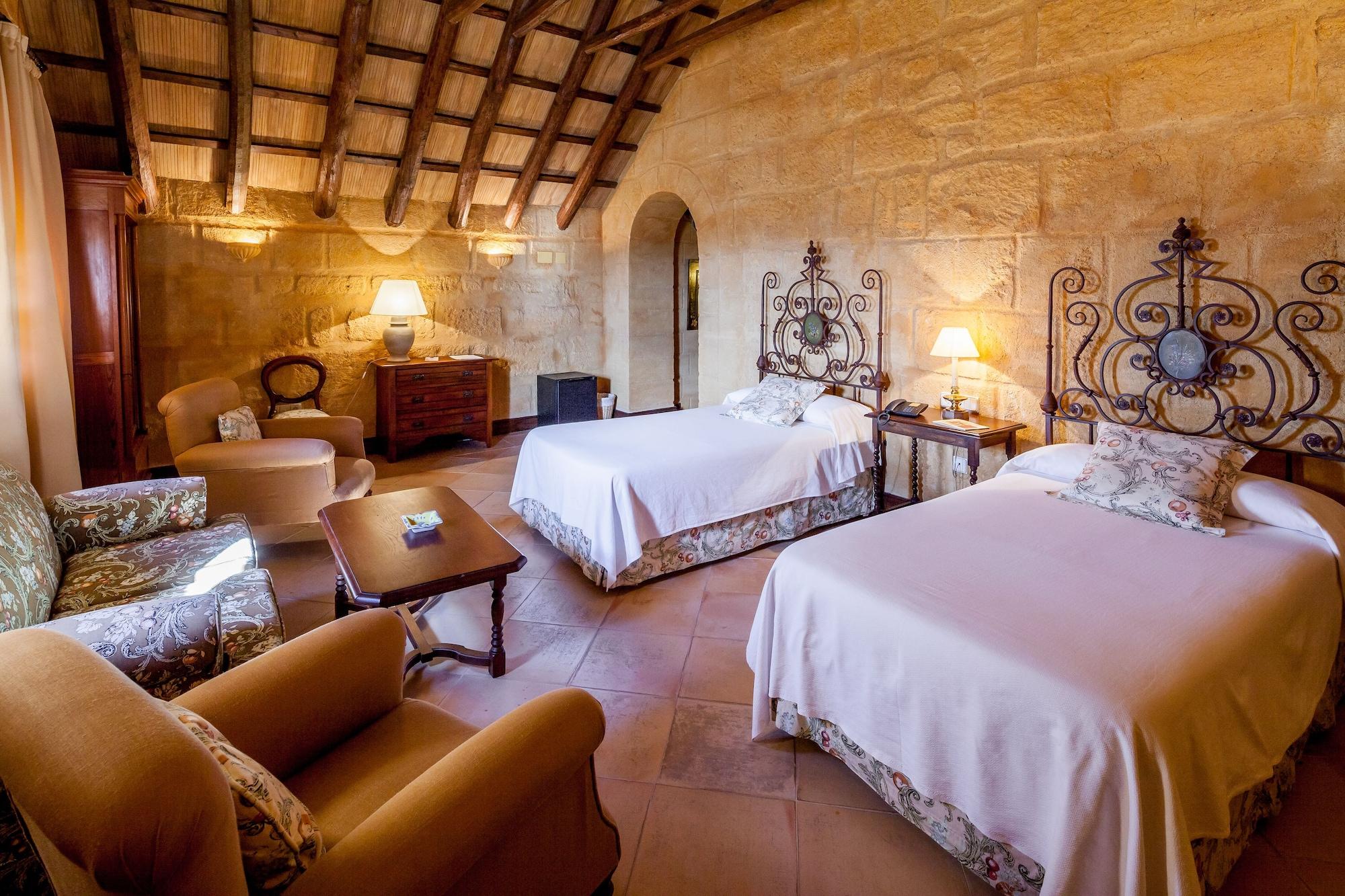 Palacio Marques De La Gomera Osuna Ngoại thất bức ảnh