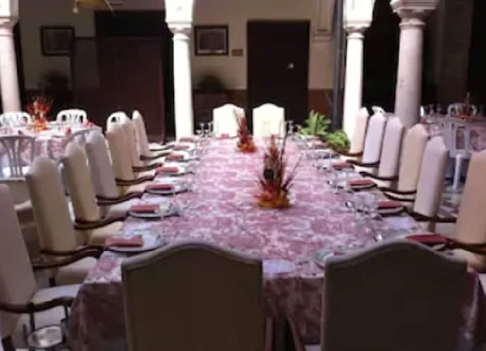 Palacio Marques De La Gomera Osuna Ngoại thất bức ảnh
