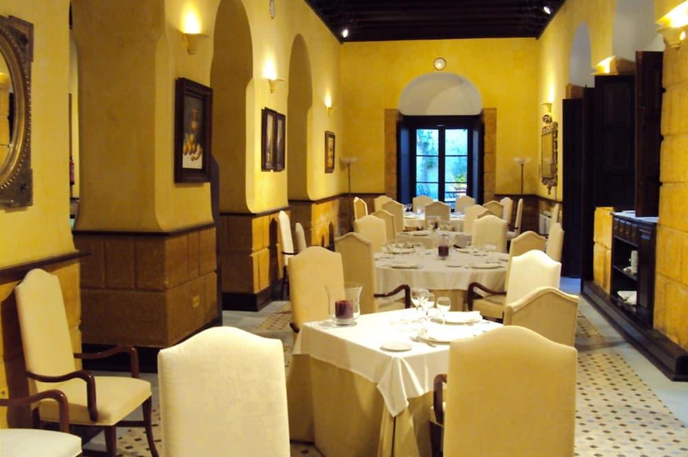 Palacio Marques De La Gomera Osuna Ngoại thất bức ảnh